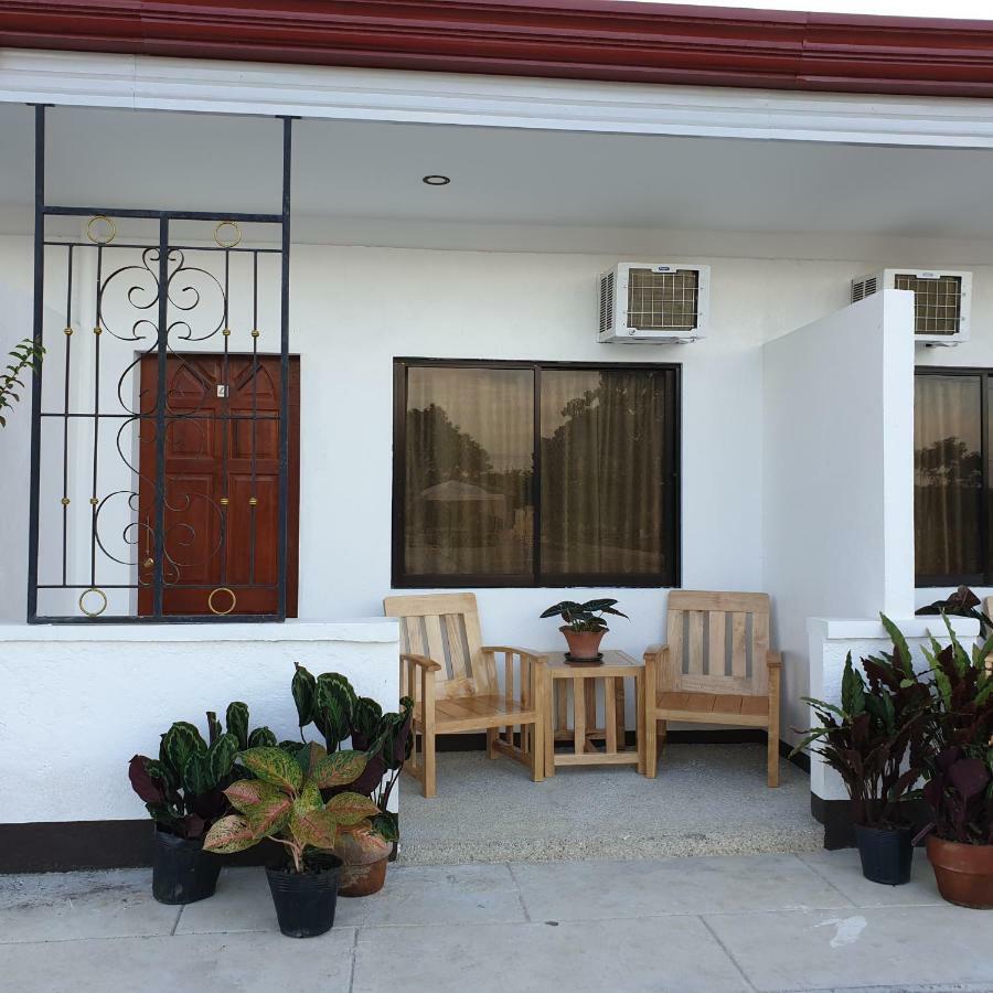 Panglao Village Court Studios Екстер'єр фото